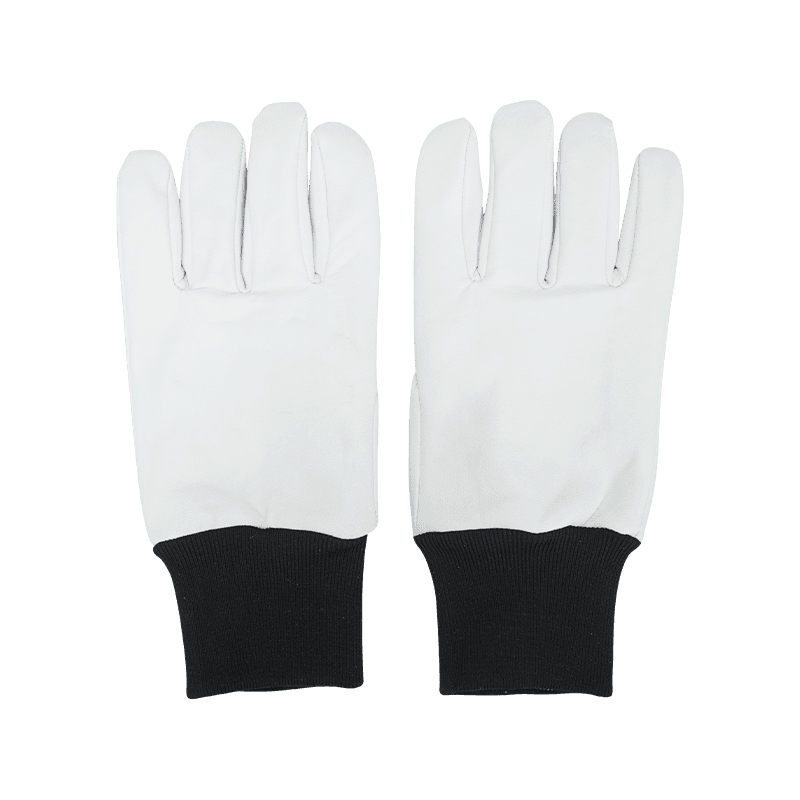 Lámhainní Oibre Goatskin
